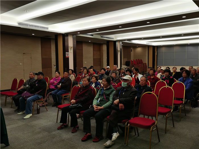 綿陽(yáng)中旅假日旅行社舉行新疆南疆專(zhuān)列(漠河專(zhuān)列)華陽(yáng)避暑線(xiàn)路推薦會(huì)暨客戶(hù)答謝會(huì)