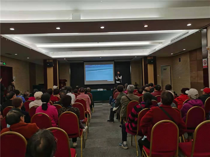 綿陽(yáng)中旅假日旅行社舉行新疆南疆專(zhuān)列(漠河專(zhuān)列)華陽(yáng)避暑線(xiàn)路推薦會(huì)暨客戶(hù)答謝會(huì)